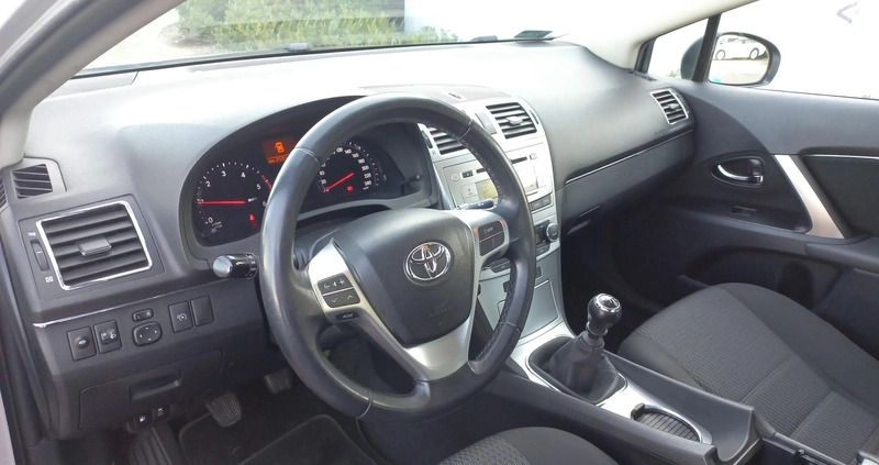 Toyota Avensis cena 26900 przebieg: 259120, rok produkcji 2012 z Sierpc małe 379